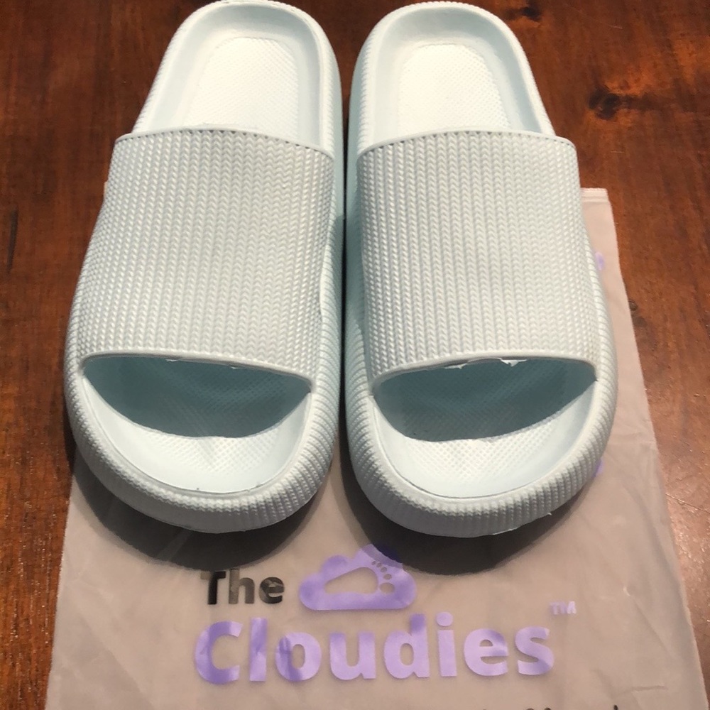 NWT Cloudies. Color is Pale Mint Green.